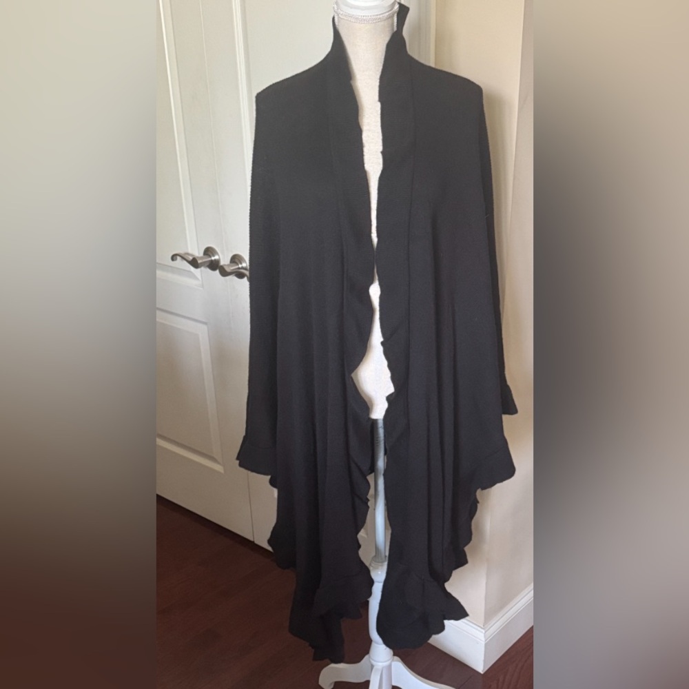 CROFT & BARROW Black Women's Ruffle Detail Wrap Flowy Poncho One Size Cozy - Picture 11 of 11